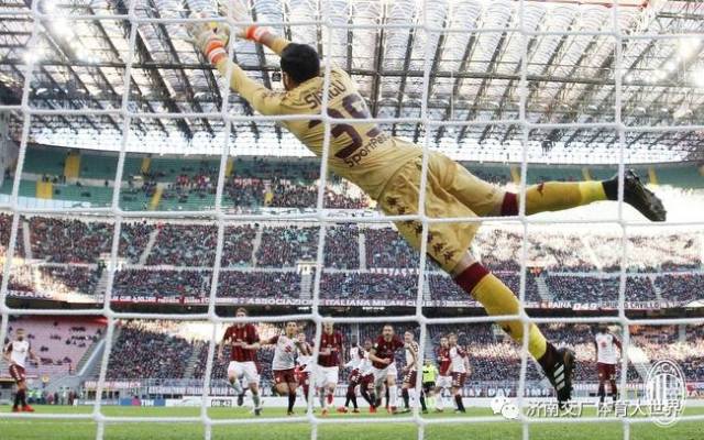 形眼镜和半 形眼镜和半