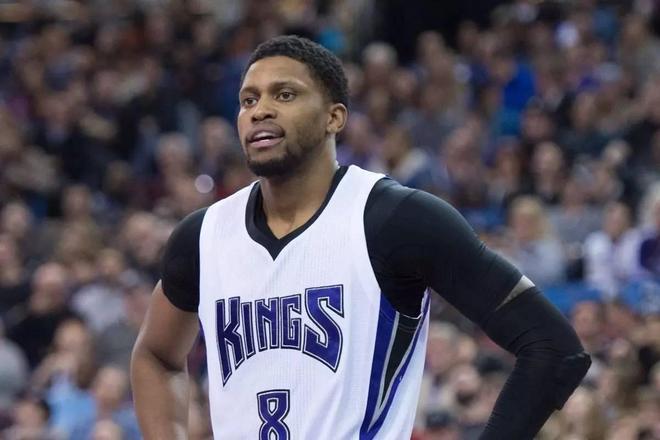 也成了全队 也成了全队