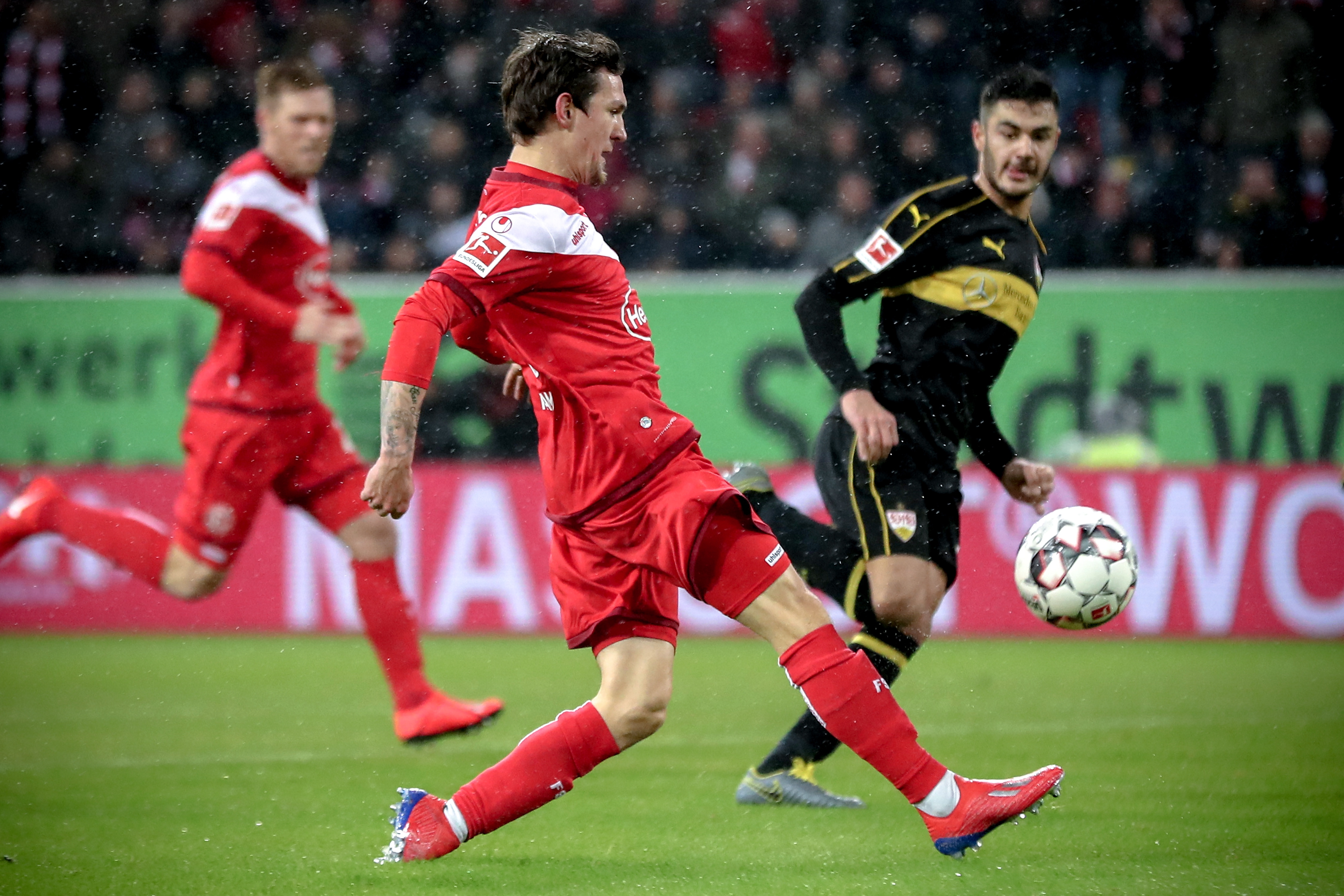 防线存在明 防线存在明