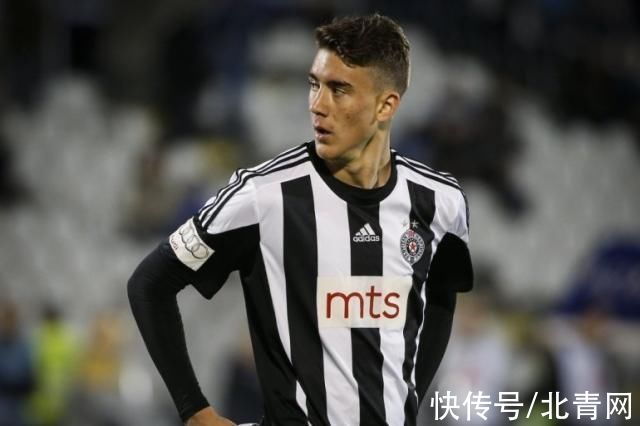 积极拼抢 积极拼抢