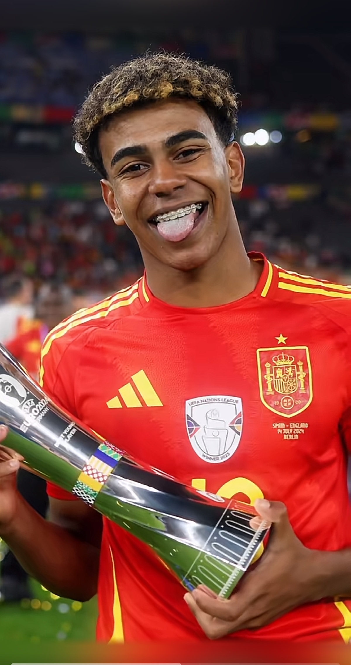 均线仍有距 均线仍有距